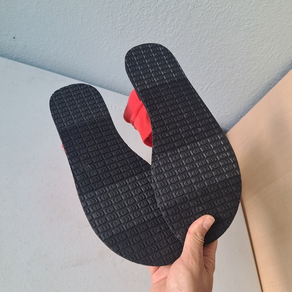 Sanuk Red and Black Yoga Mat Sandals - Picture 4 of 4